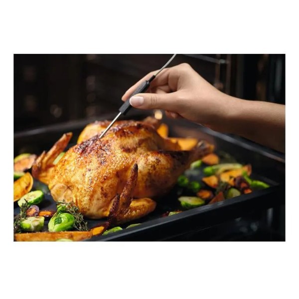 Електрична духовка Electrolux 800 AssistedCooking EOE8P39WV T white