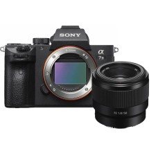 Фотоапарат Sony Alpha a7 III (ILCE-7M3K) + FE 50 мм f/1.8