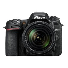 Дзеркальна камера Nikon D7500 + AF-S DX 18-140 мм ED VR